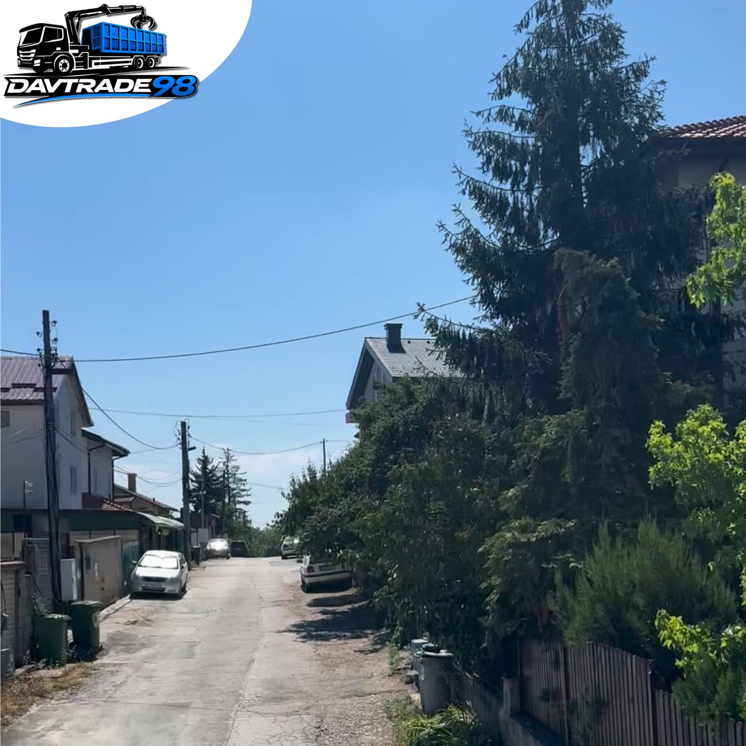 Товарене и извозване на клони и храсти с камион с кран и щипка